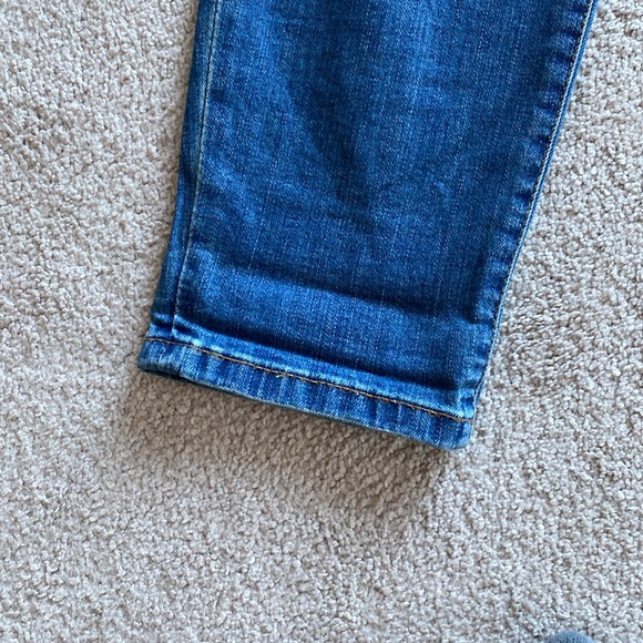 Dynamite jeans. With rips and roll ups. Size 28” in excellent condition - Picture 7 of 10